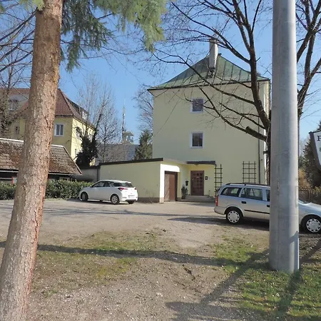Am Eschenbach 2* Salzburg