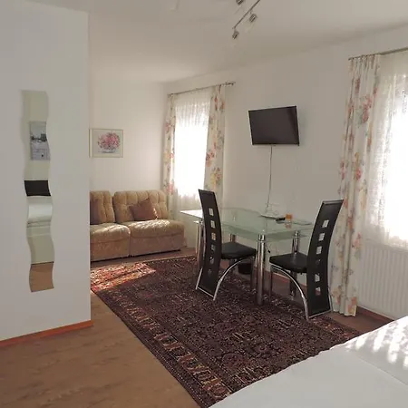 Gasthof Am Eschenbach 2*