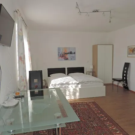 Am Eschenbach 2*